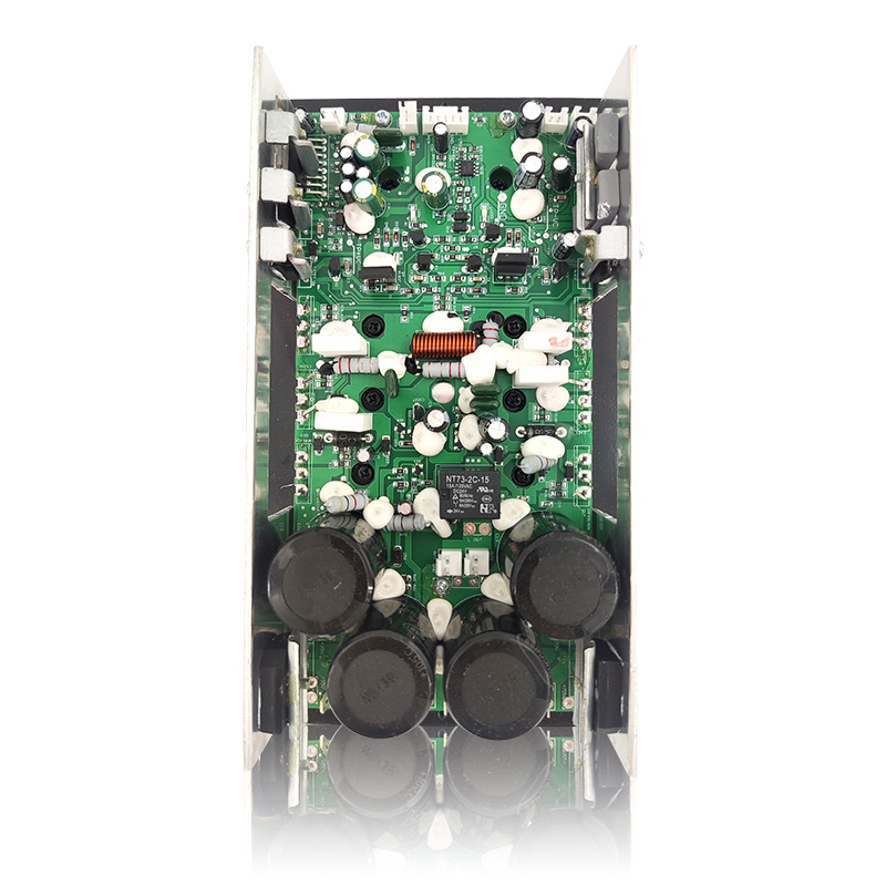 AMP400H + 7294: LP 400W + HP 100W Saída poderosa com radiador de alumínio em forma de U Módulo amplificador de potência classe H