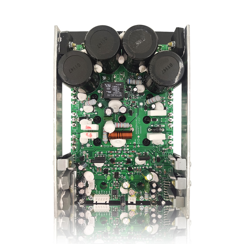 AMP500H + 7294: LP 400W + HP 100W Saída poderosa com radiador de alumínio em forma de U Módulo amplificador de potência classe H